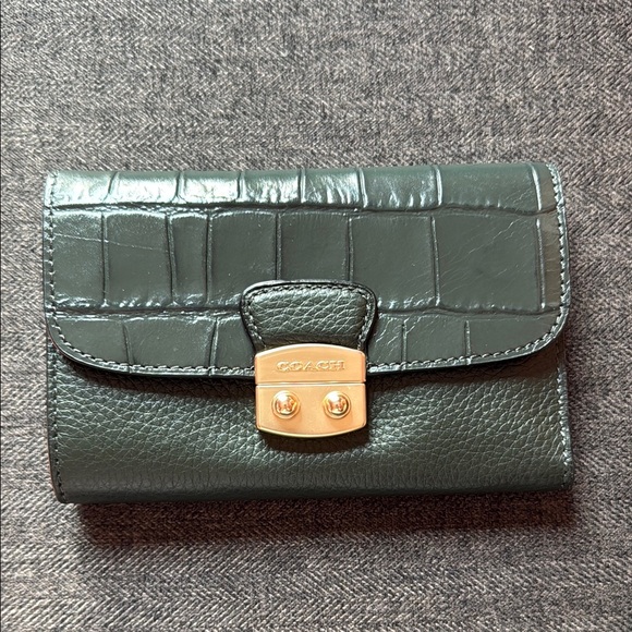 Coach GreenCrocodile Embossed Wallet - Picture 1 of 16